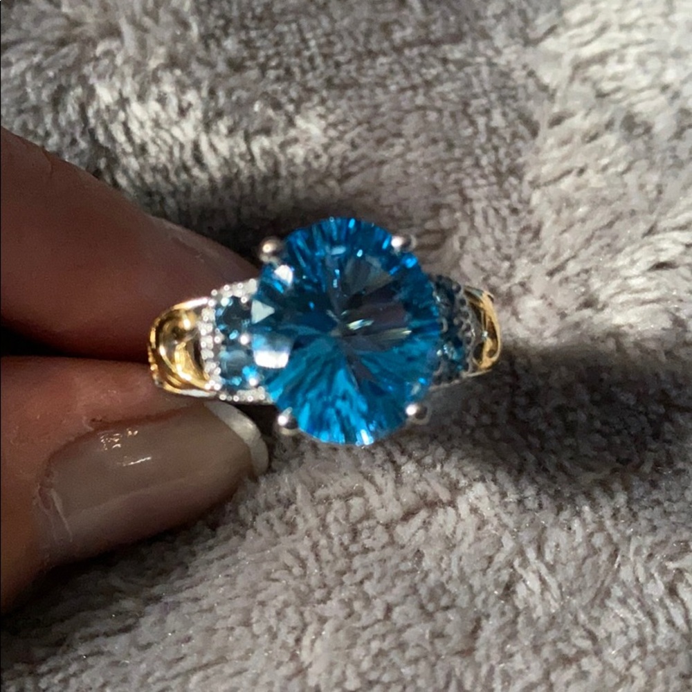 Incredible! 925 7.8 ct weight Swiss blue topaz